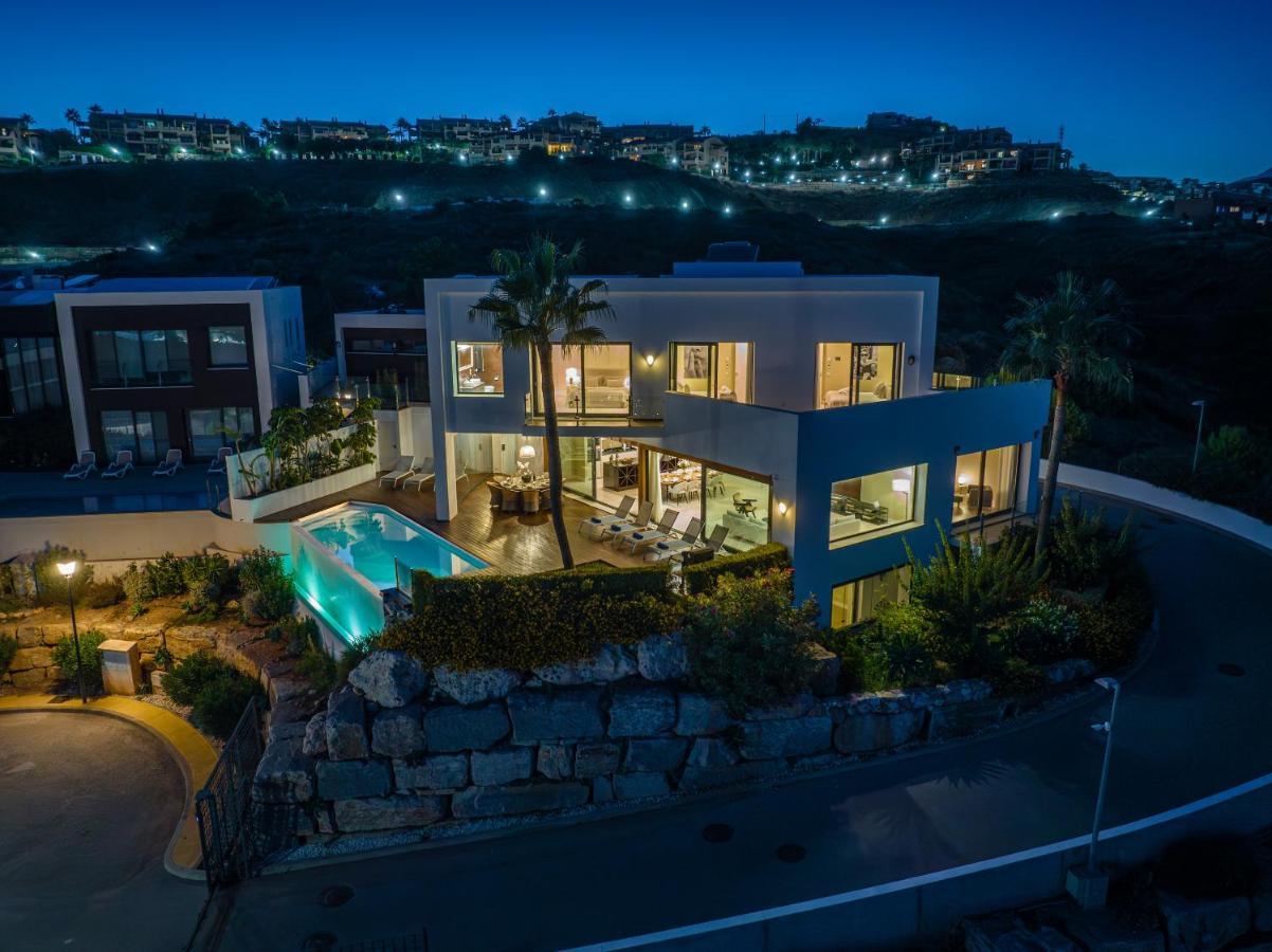 Vacation Marbella I Villa Paraiso The View, Infinity Heated Pool, Sea View, 24-7 Security, Golf Courses Estepona Exteriér fotografie